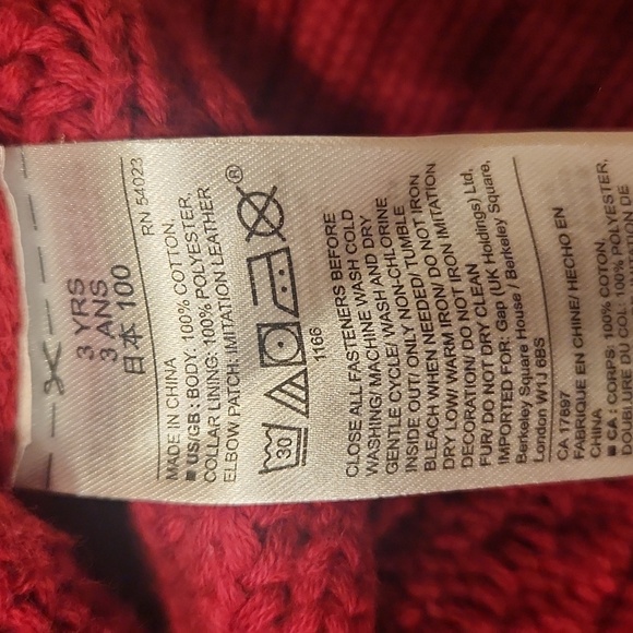 Gap-Red Cable Knit Sweater with Button Collar. Size 3T - Picture 6 of 7